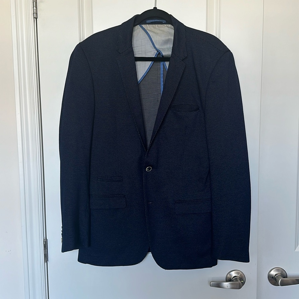Men’s Blazer. Purchased at Harold’s in UK. Lightly worn. Great condition!
